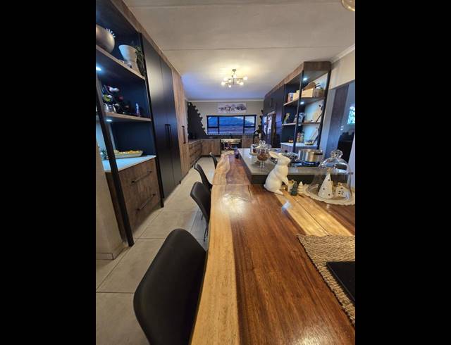 4 BEDROOM HOUSE FOR SALE IN EDELWEISS